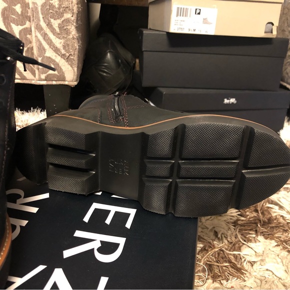 LUCY ,Naturalizer  Booties  9M - Picture 3 of 8